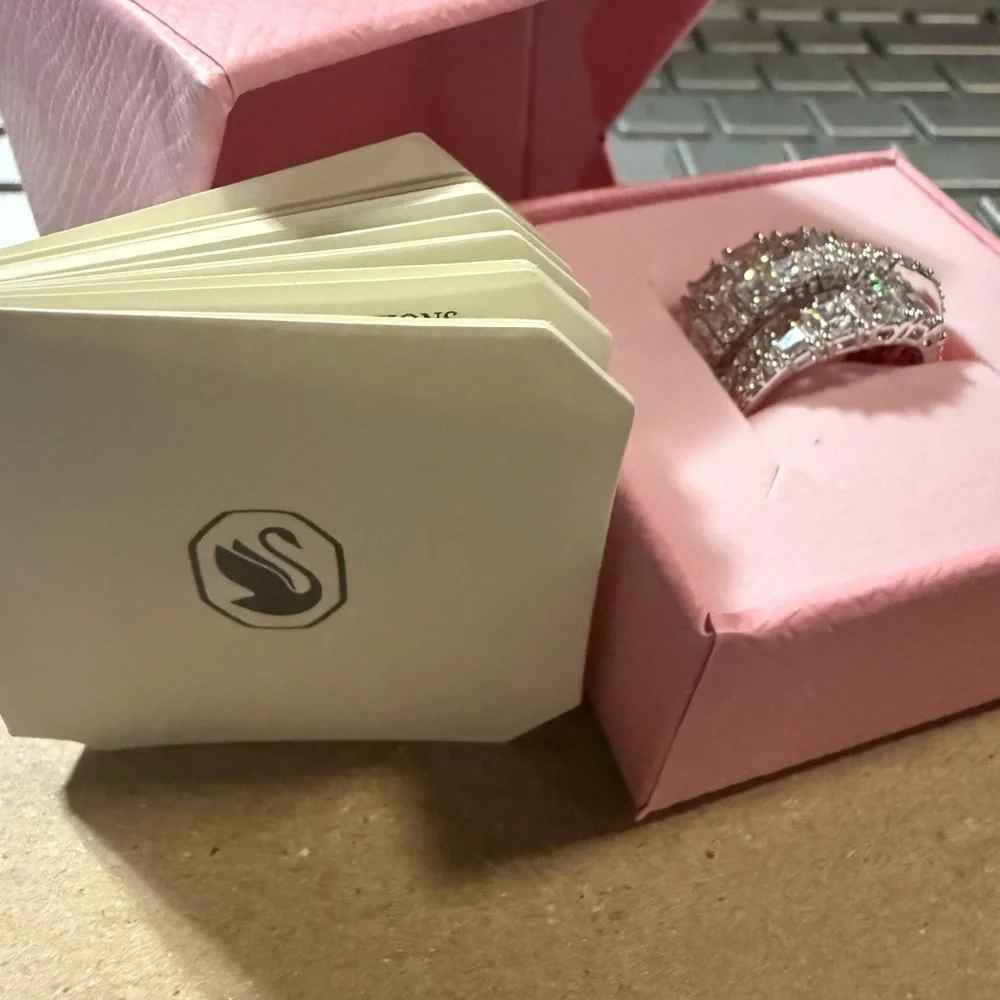 Swarovski Silver Crystal Ring- Size 7 - Picture 11 of 15
